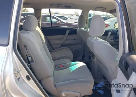 2010 Toyota Highlander Base V6 z USA, uszkodzony, nr VIN 5TDZK3EH4AS001359